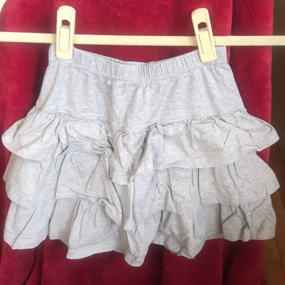 Skirt ruffled size 120